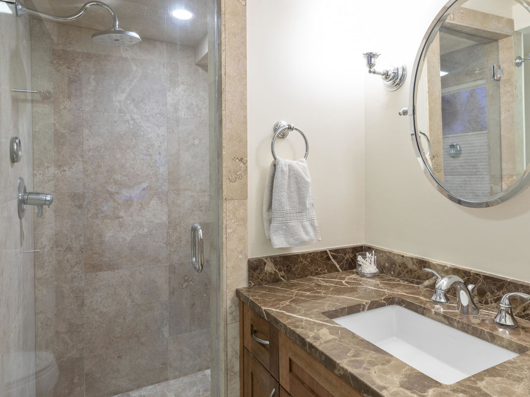 C12A3523-026-026-2048&#215;1536