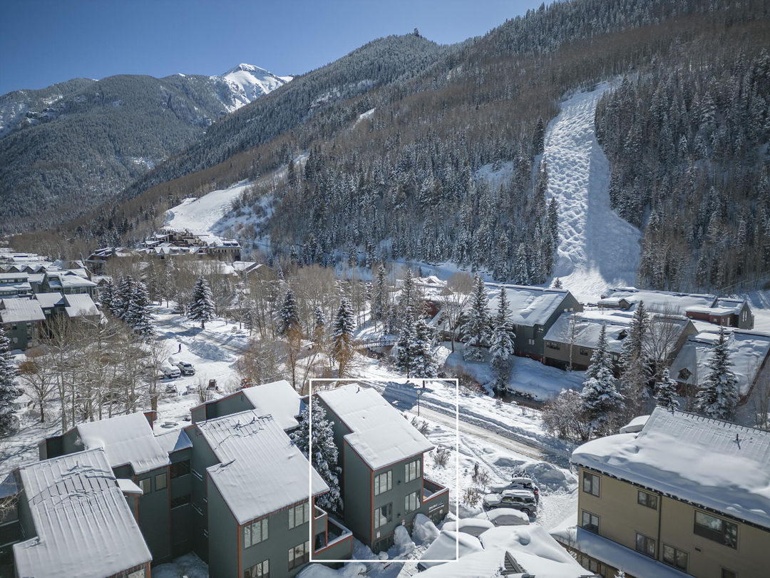 DroneExtNeedleRockLines-048-030-2048&#215;1536