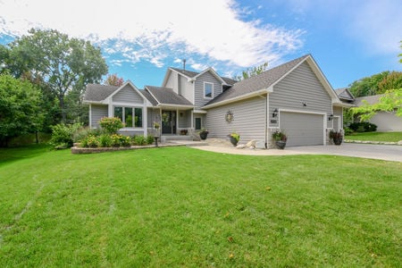 RE/MAX Roseville, MN 55113