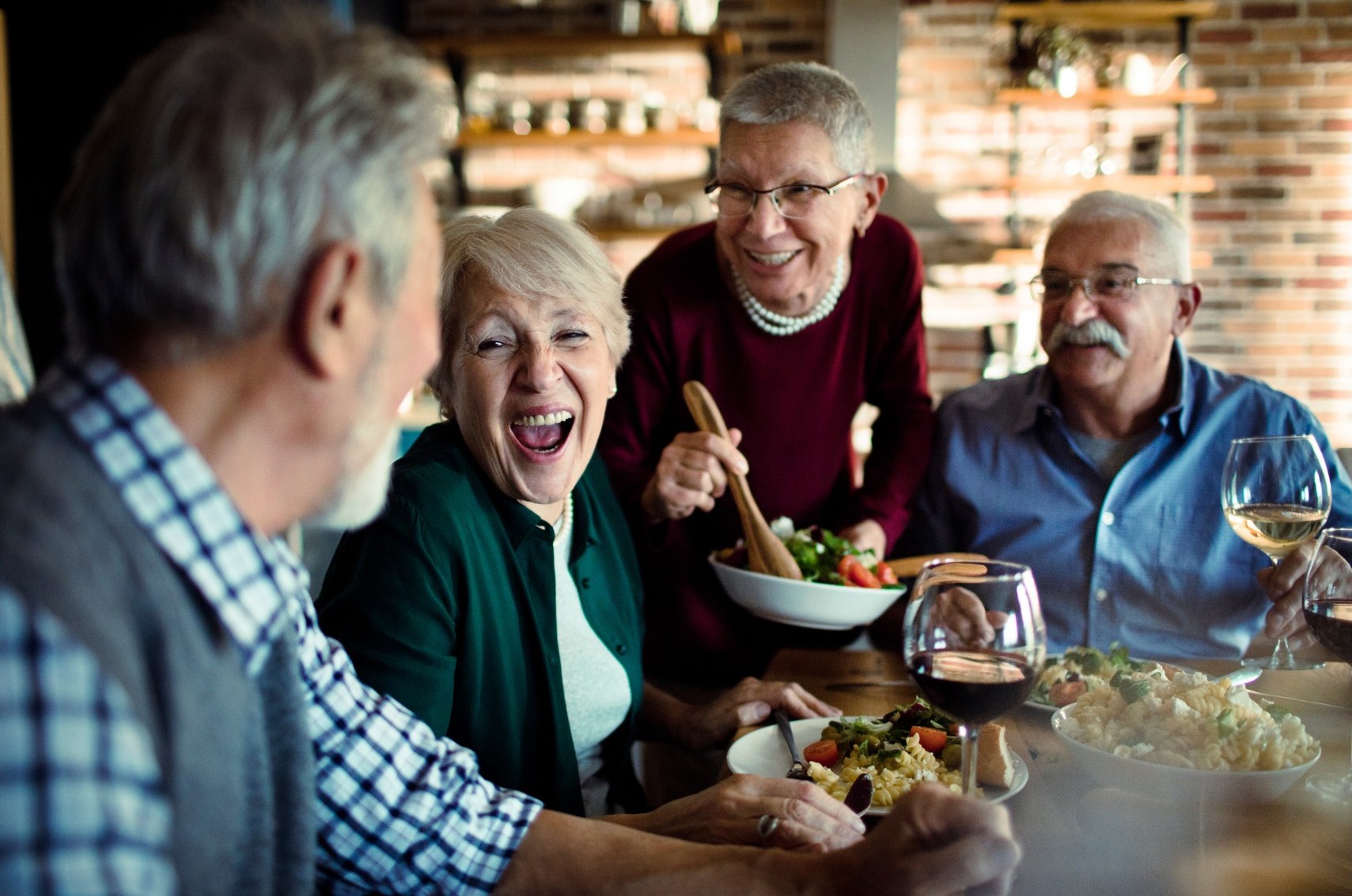 seniors-assisted-living-vs-aging-in-place-ventura-county