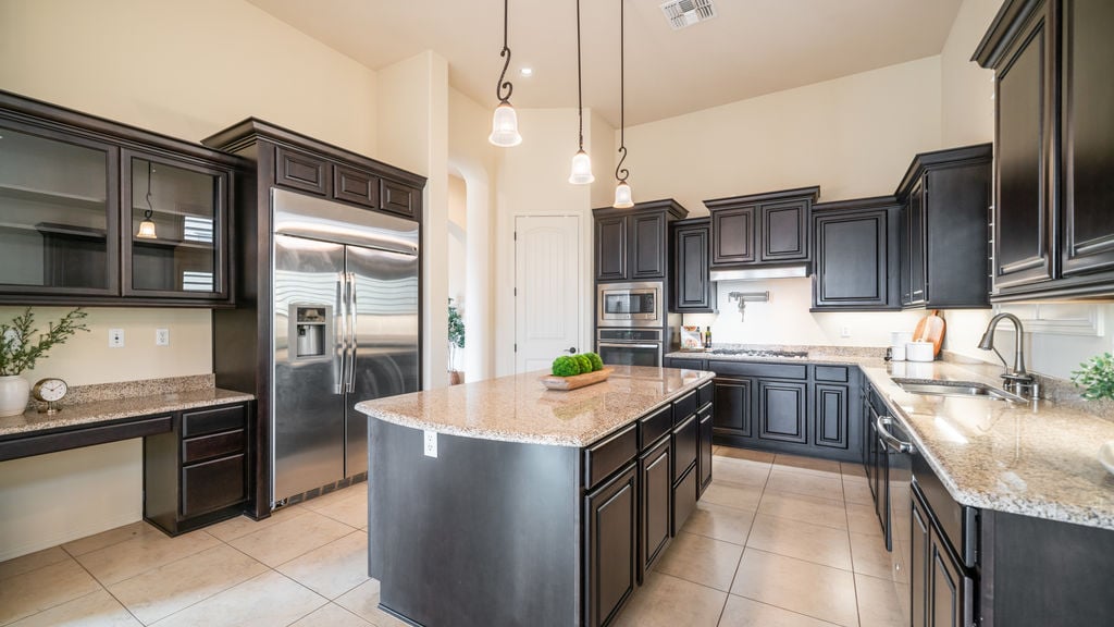 8537 E Leland St-30