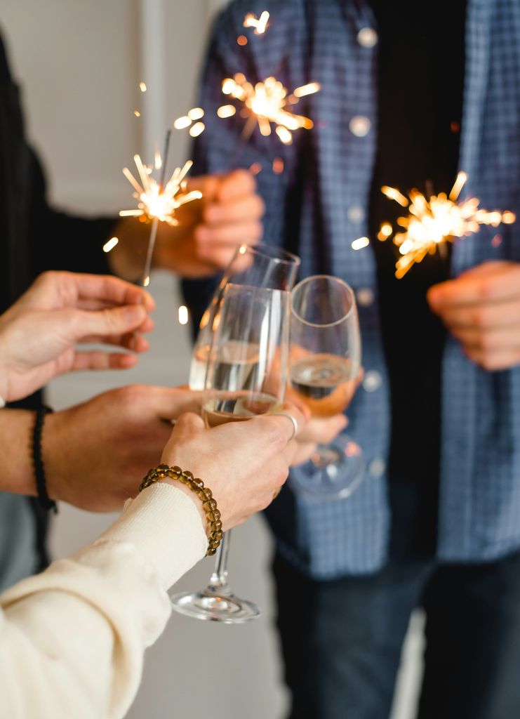 Celebrate NY sparklers and champagne