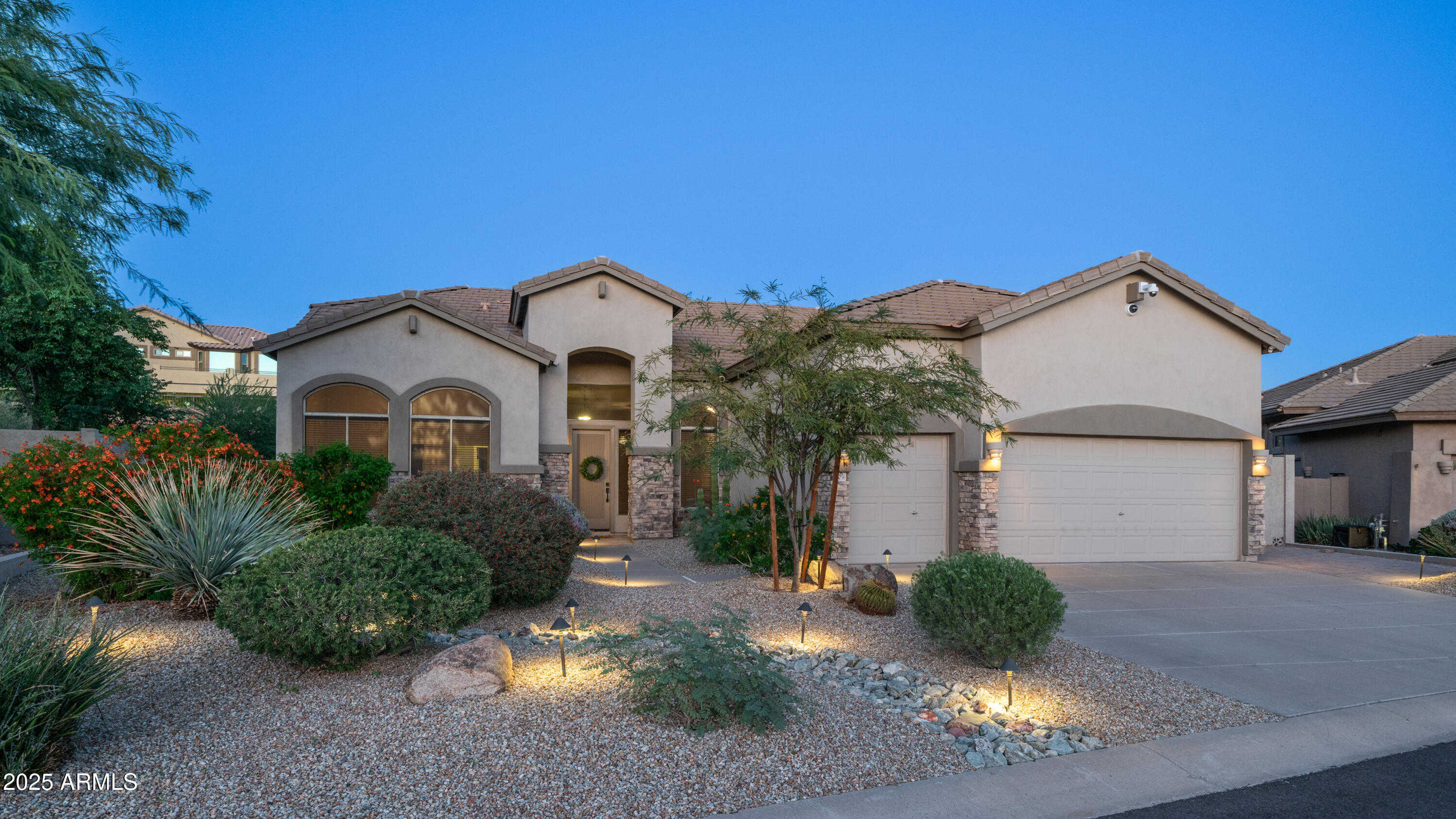 Front Exterior of 8056 E Sandia Circle Mesa AZ – Las Sendas luxury home by Realtor Lorraine Ryall