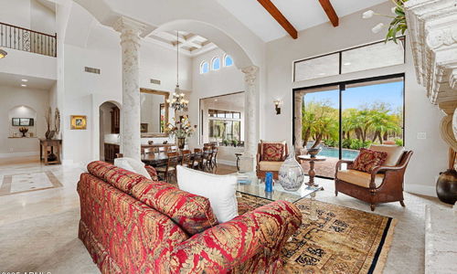 “Staging Secrets: How to Sell Your Luxury Home Faster (and for More)”