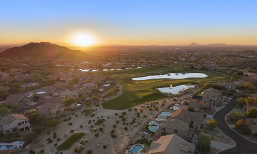 Why Choosing the Right Real Estate Agent Matters More Than …