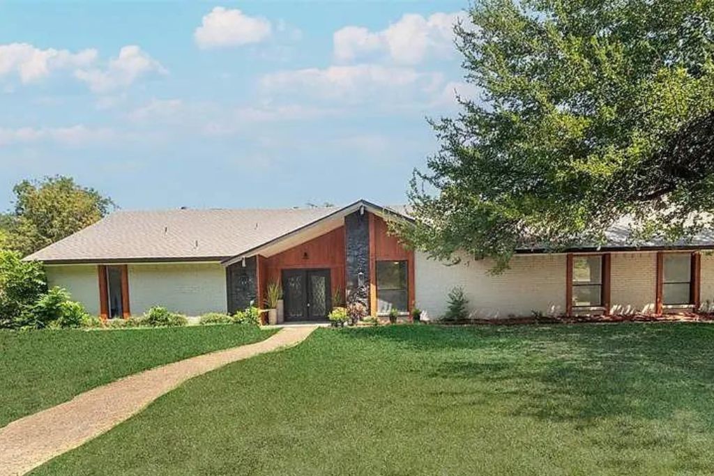 Disney Streets Estates Real Estate Homes for Sale with Dustin Pitts