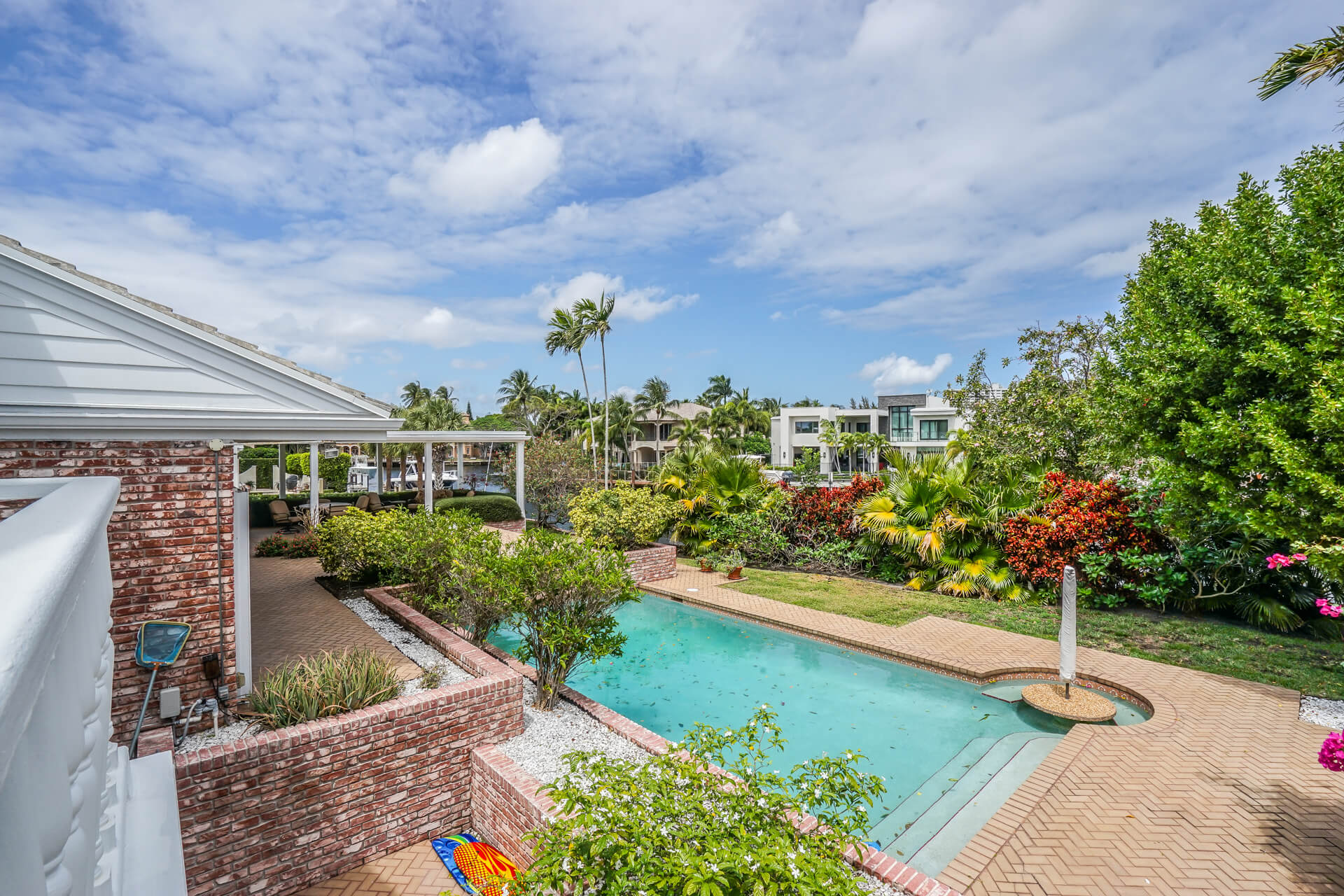 Las Olas Isles House Pool