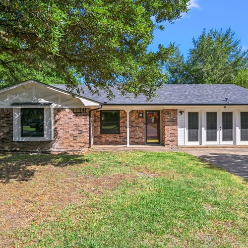 1300 Hawk Tree Drive, College Station, TX 77845