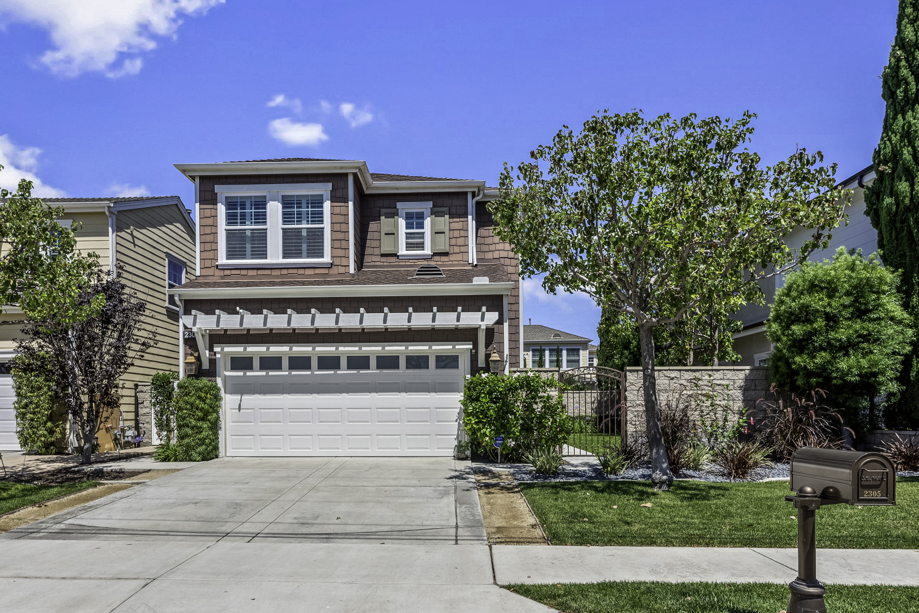 2305 Orange Ave Costa Mesa, CA 92627-2