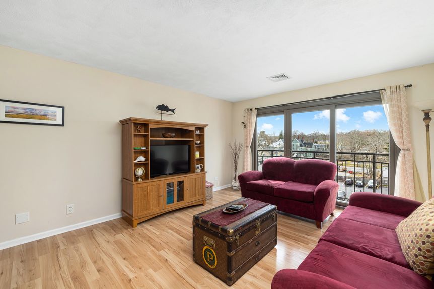 1-web-or-mls-68-n-washington-st