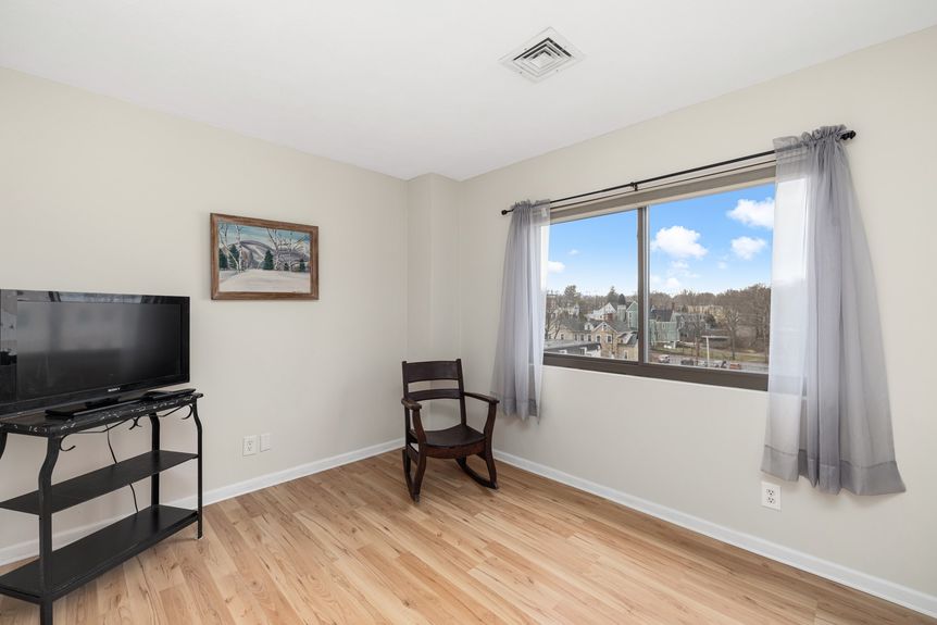 16-web-or-mls-68-n-washington-st