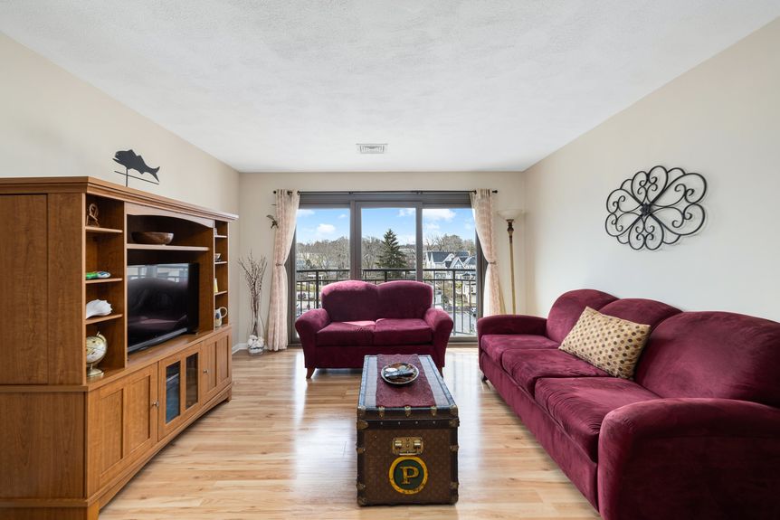 2-web-or-mls-68-n-washington-st