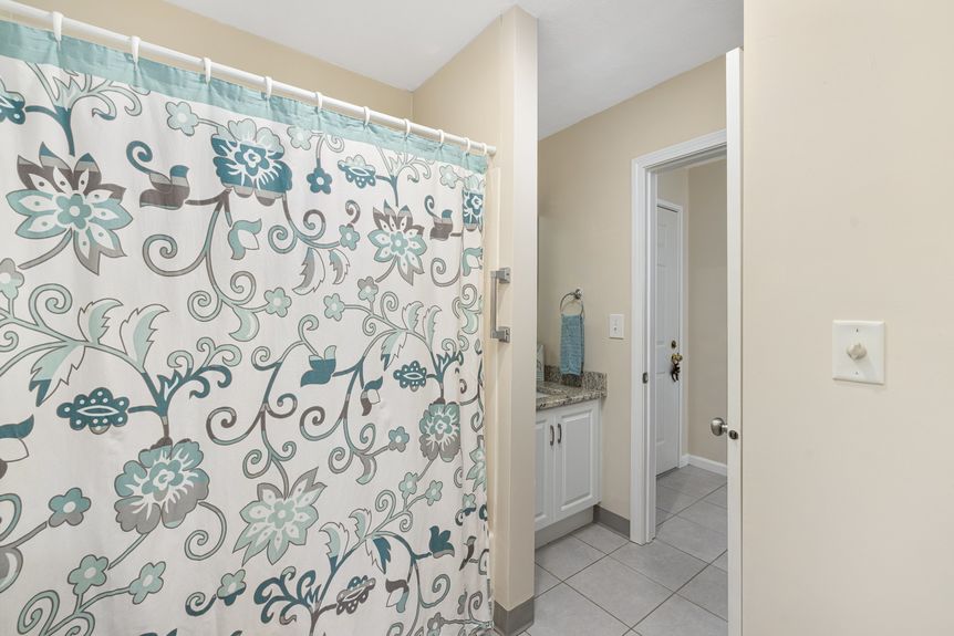 22-web-or-mls-68-n-washington-st