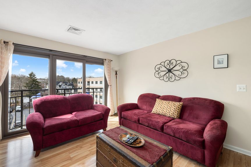 4-web-or-mls-68-n-washington-st