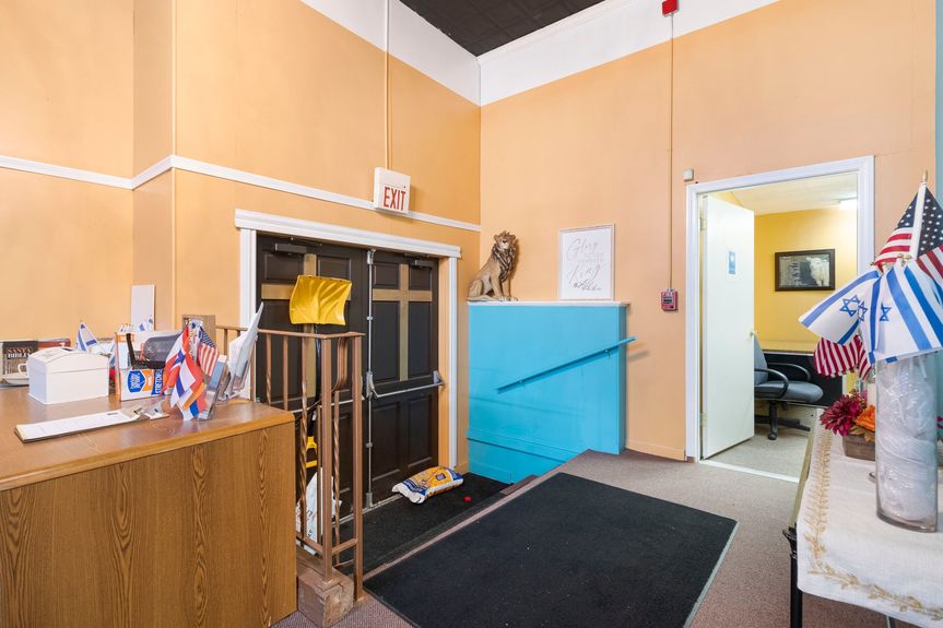 12-web-or-mls-69-exchange-st