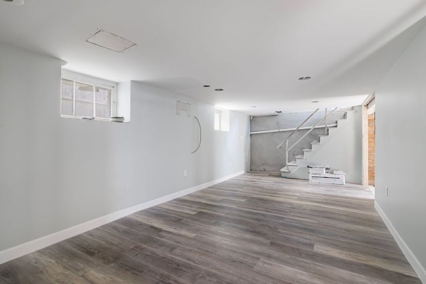 APG for 49 Harcourt of Alexander Parmenidez, REALTOR® with Alex Parmenidez Group at Coldwell Banker Realty, serving the Providence RI real estate market (10)