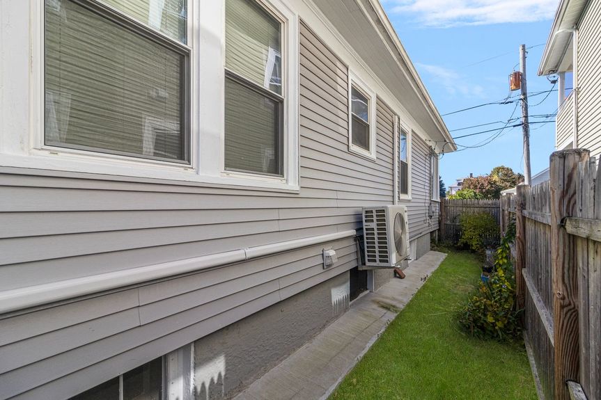 APG for 49 Harcourt of Alexander Parmenidez, REALTOR® with Alex Parmenidez Group at Coldwell Banker Realty, serving the Providence RI real estate market (20)