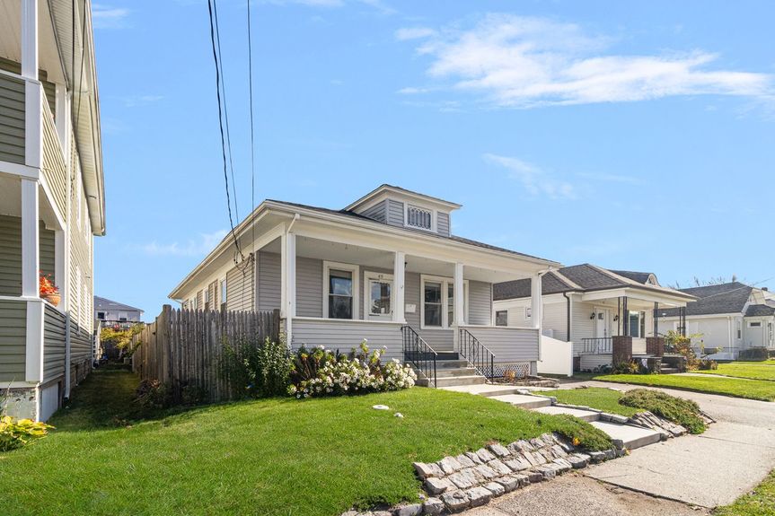 APG for 49 Harcourt of Alexander Parmenidez, REALTOR® with Alex Parmenidez Group at Coldwell Banker Realty, serving the Providence RI real estate market (24)