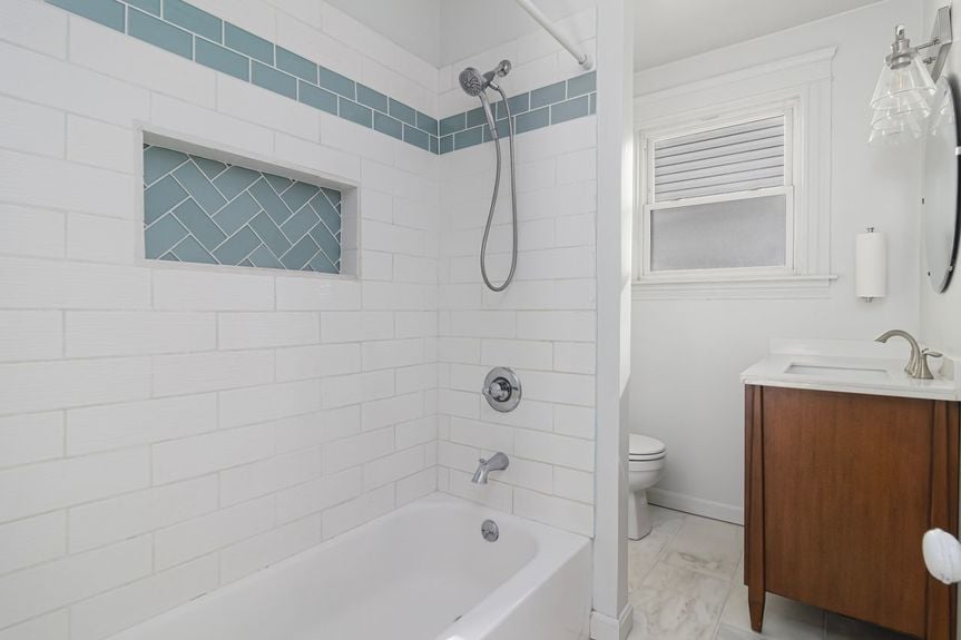 APG for 49 Harcourt of Alexander Parmenidez, REALTOR® with Alex Parmenidez Group at Coldwell Banker Realty, serving the Providence RI real estate market (33)