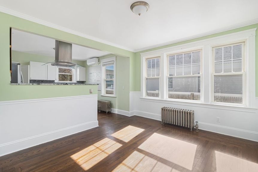 APG for 49 Harcourt of Alexander Parmenidez, REALTOR® with Alex Parmenidez Group at Coldwell Banker Realty, serving the Providence RI real estate market (41)