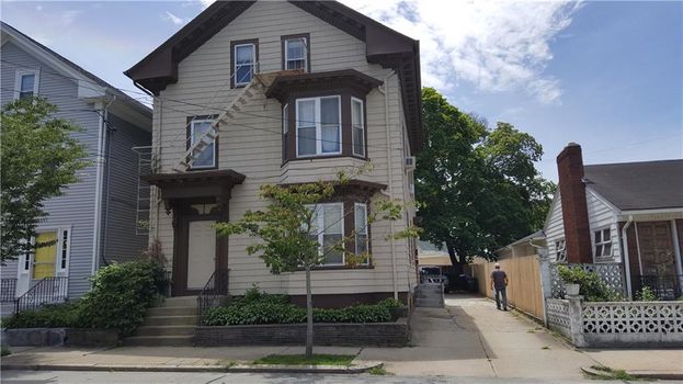 374 Branch Av Providence, RI 02904