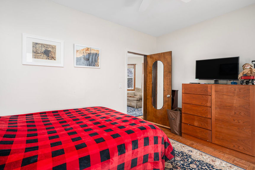18-Allendale-Ave-North-Providence-RI-bedroom-8-Photo-by-Alexander-Parmenidez-Coldwell-Banker-Realty