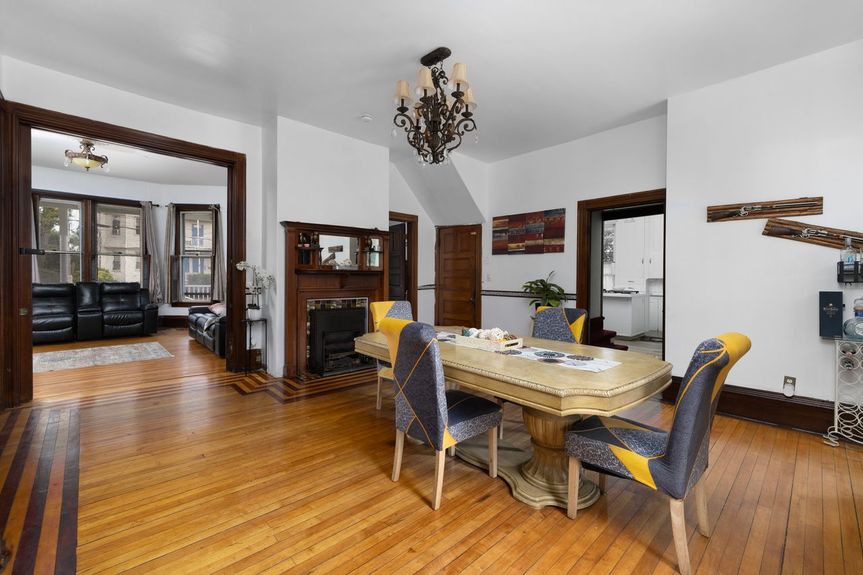 311-elm-street-woonsocket-ri-dining-room-alexander-parmenidez-realtor-coldwell-banker-realty-3