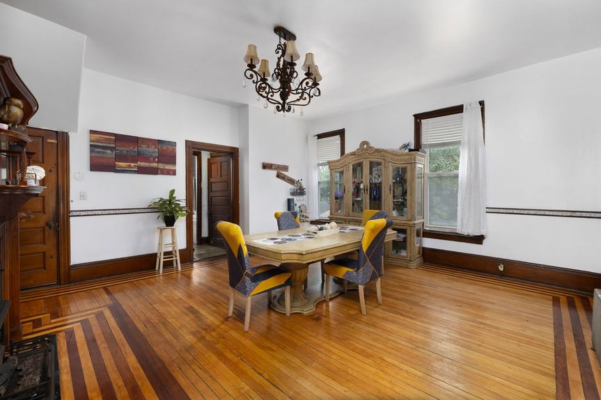 311-elm-street-woonsocket-ri-dining-room-alexander-parmenidez-realtor-coldwell-banker-realty