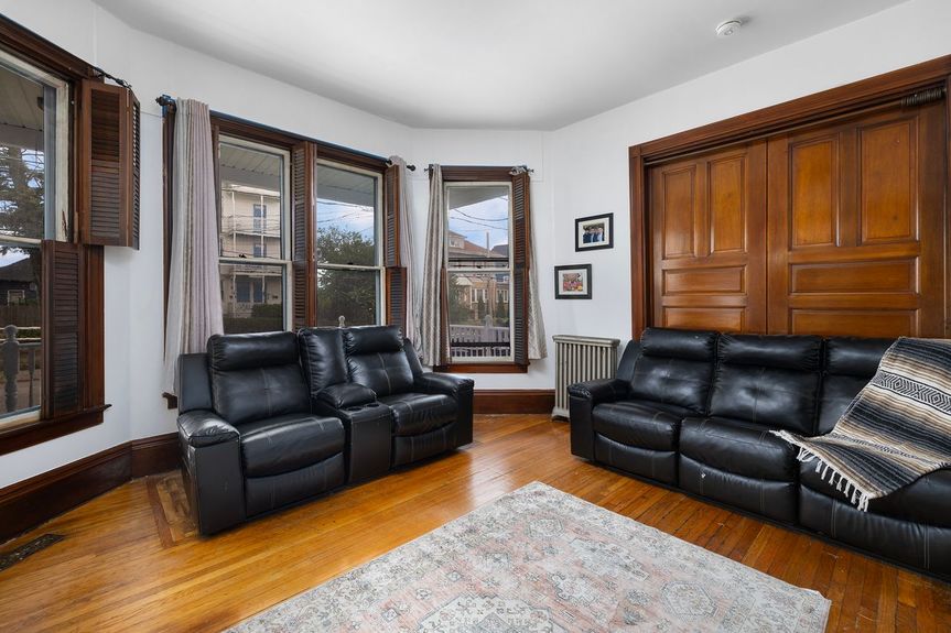 311-elm-street-woonsocket-ri-living-room-alexander-parmenidez-realtor-coldwell-banker-realty-3