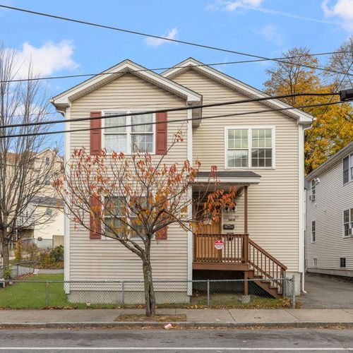 353 Manton: Propiedad Multifamiliar con Potencial