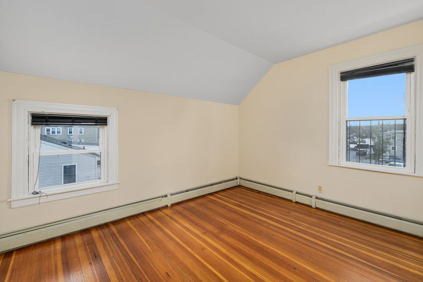 54-randall-st-cranston-ri-Bedroom-16-Photo-by-Alexander-Parmenidez-Coldwell-Banker-Realty