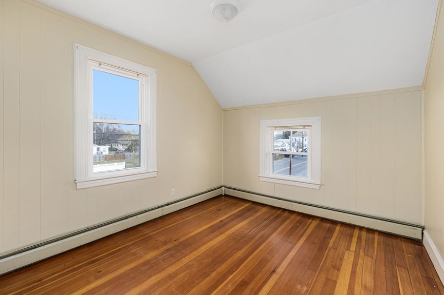 54-randall-st-cranston-ri-Bedroom-22-Photo-by-Alexander-Parmenidez-Coldwell-Banker-Realty