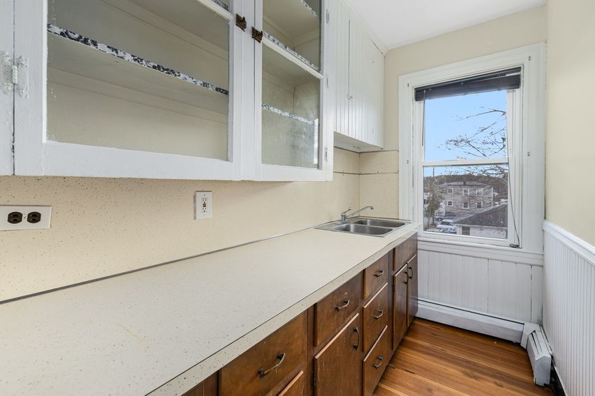 54-randall-st-cranston-ri-Kitchen-15-Photo-by-Alexander-Parmenidez-Coldwell-Banker-Realty