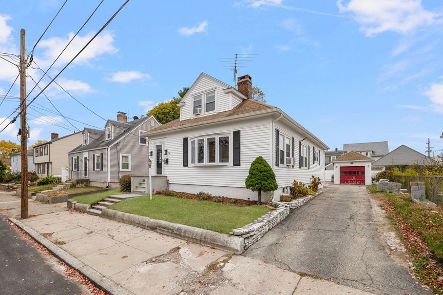 58-Chandler-Ave-Pawtucket-Exterior-AlexParmenidez (1)