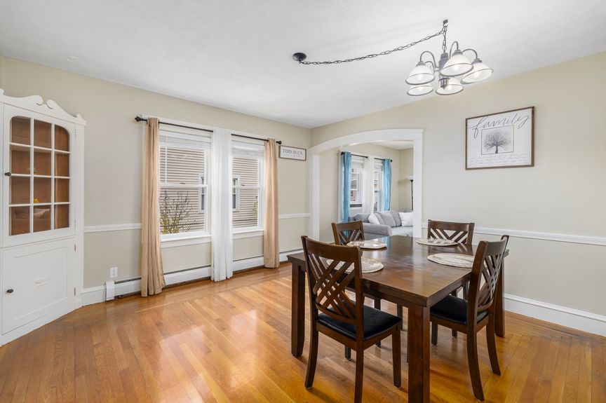 58-Chandler-Ave-Pawtucket-Exterior-AlexParmenidez (11)