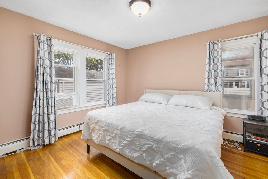 58-Chandler-Ave-Pawtucket-Exterior-AlexParmenidez (12)