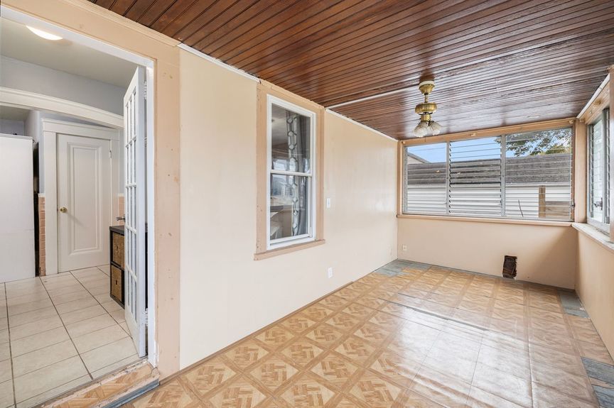 58-Chandler-Ave-Pawtucket-Exterior-AlexParmenidez (16)