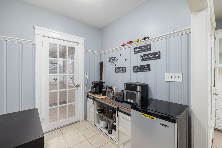 58-Chandler-Ave-Pawtucket-Exterior-AlexParmenidez (28)