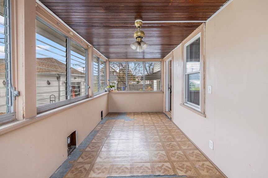 58-Chandler-Ave-Pawtucket-Exterior-AlexParmenidez (32)