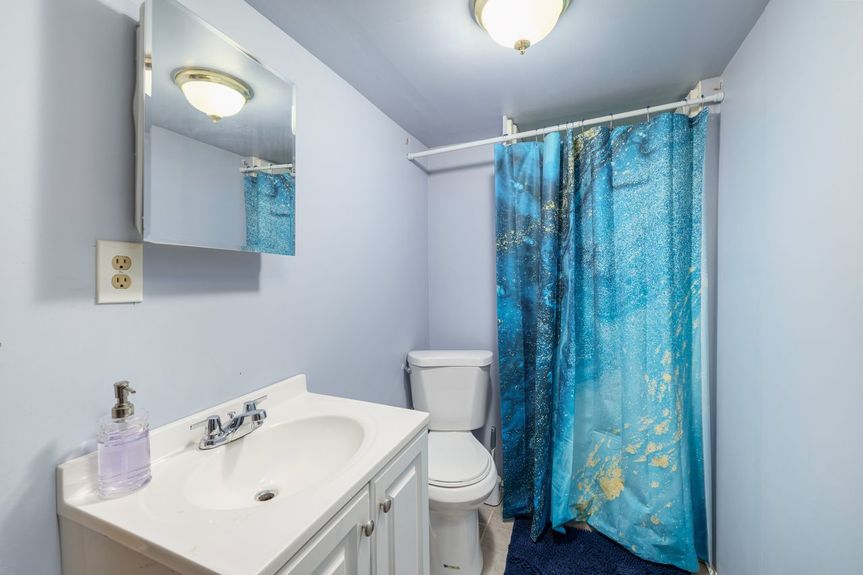 58-Chandler-Ave-Pawtucket-Exterior-AlexParmenidez (33)