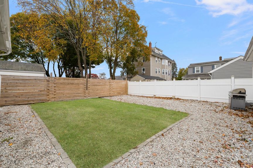 58-Chandler-Ave-Pawtucket-Exterior-AlexParmenidez (36)