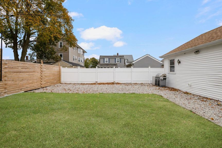 58-Chandler-Ave-Pawtucket-Exterior-AlexParmenidez (37)