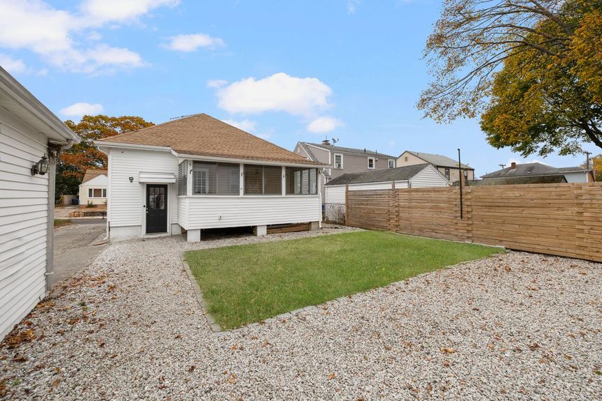 58-Chandler-Ave-Pawtucket-Exterior-AlexParmenidez (40)