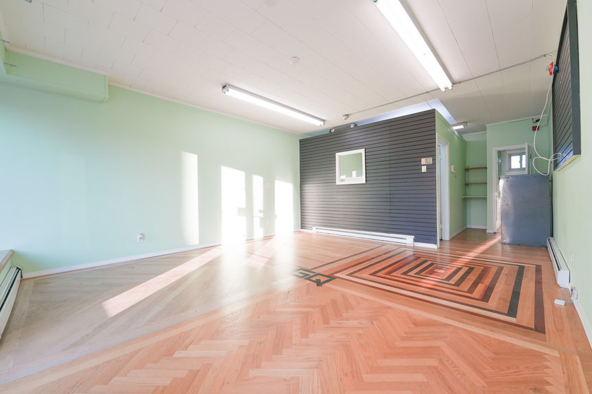 539-Broad-St-Central-Falls-RI-Office-003-Photo-by-Alexander-Parmenidez-Coldwell-Banker-Realty