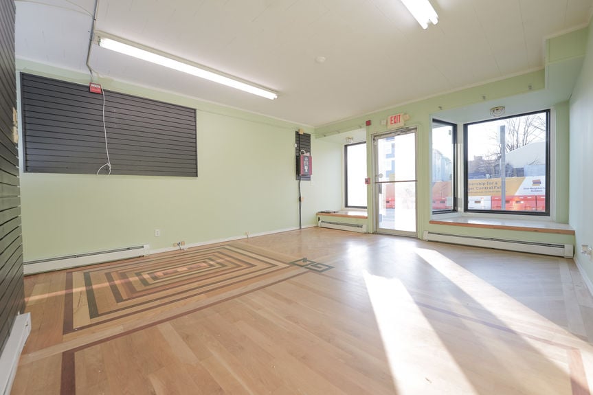 539-Broad-St-Central-Falls-RI-Office-004-Photo-by-Alexander-Parmenidez-Coldwell-Banker-Realty