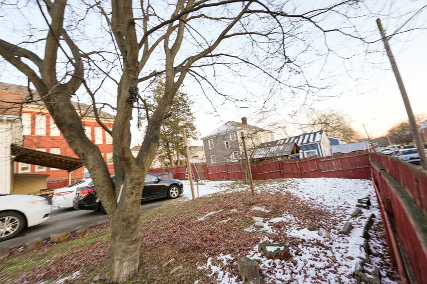 85-Berkshire-St-Providence-RI-02908-Side-Exterior-3-Photo-by-Alexander-Parmenidez-Coldwell-Banker-Realty