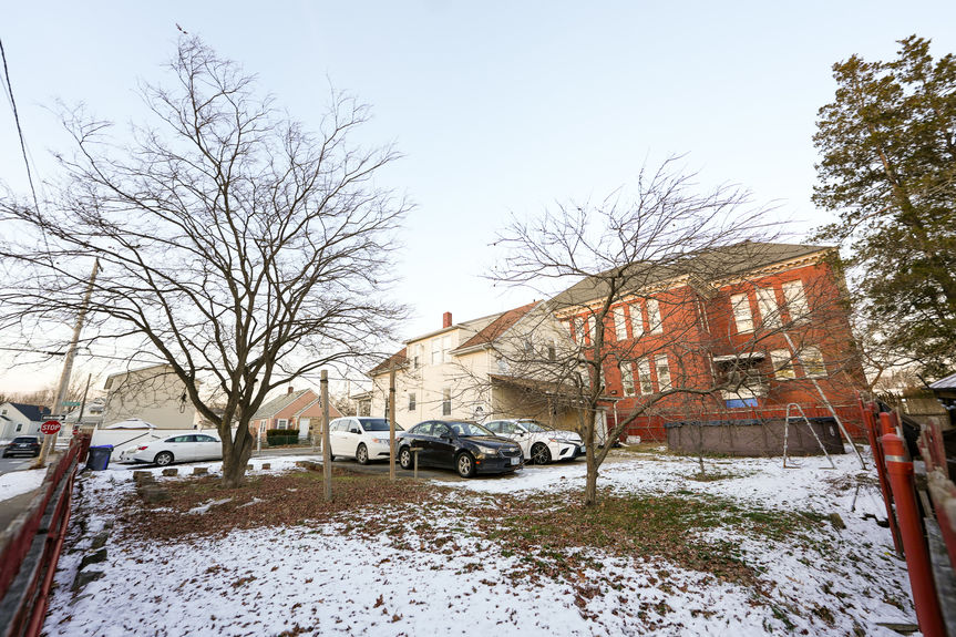 85-Berkshire-St-Providence-RI-02908-Side-Exterior-5-Photo-by-Alexander-Parmenidez-Coldwell-Banker-Realty