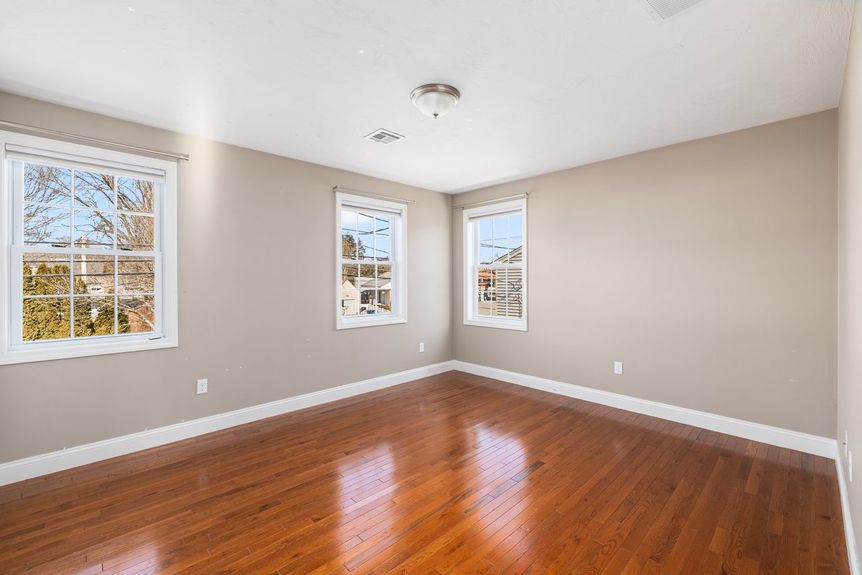 227-Marshall-Ave-Cumberland-RI-02864-Bd-Bedroom-20-Photo-by-Alexander-Parmenidez-Coldwell-Banker-Realty