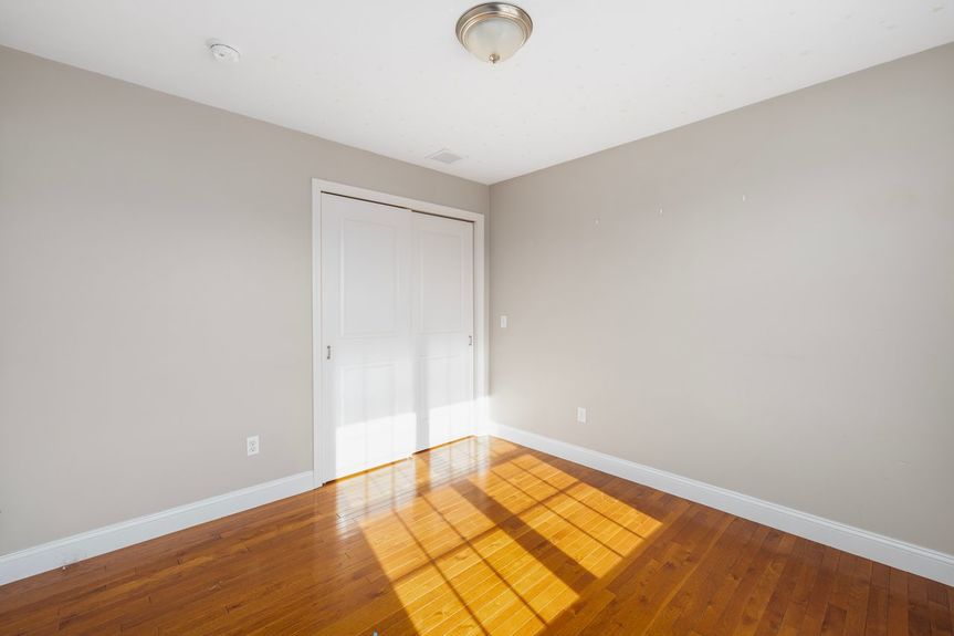 227-Marshall-Ave-Cumberland-RI-02864-Bd-Bedroom-23-Photo-by-Alexander-Parmenidez-Coldwell-Banker-Realty