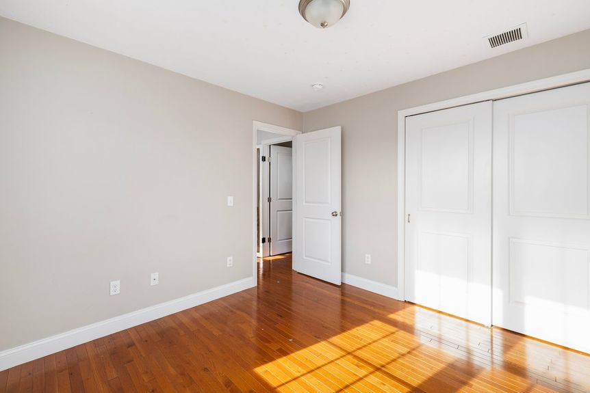 227-Marshall-Ave-Cumberland-RI-02864-Bd-Bedroom-24-Photo-by-Alexander-Parmenidez-Coldwell-Banker-Realty